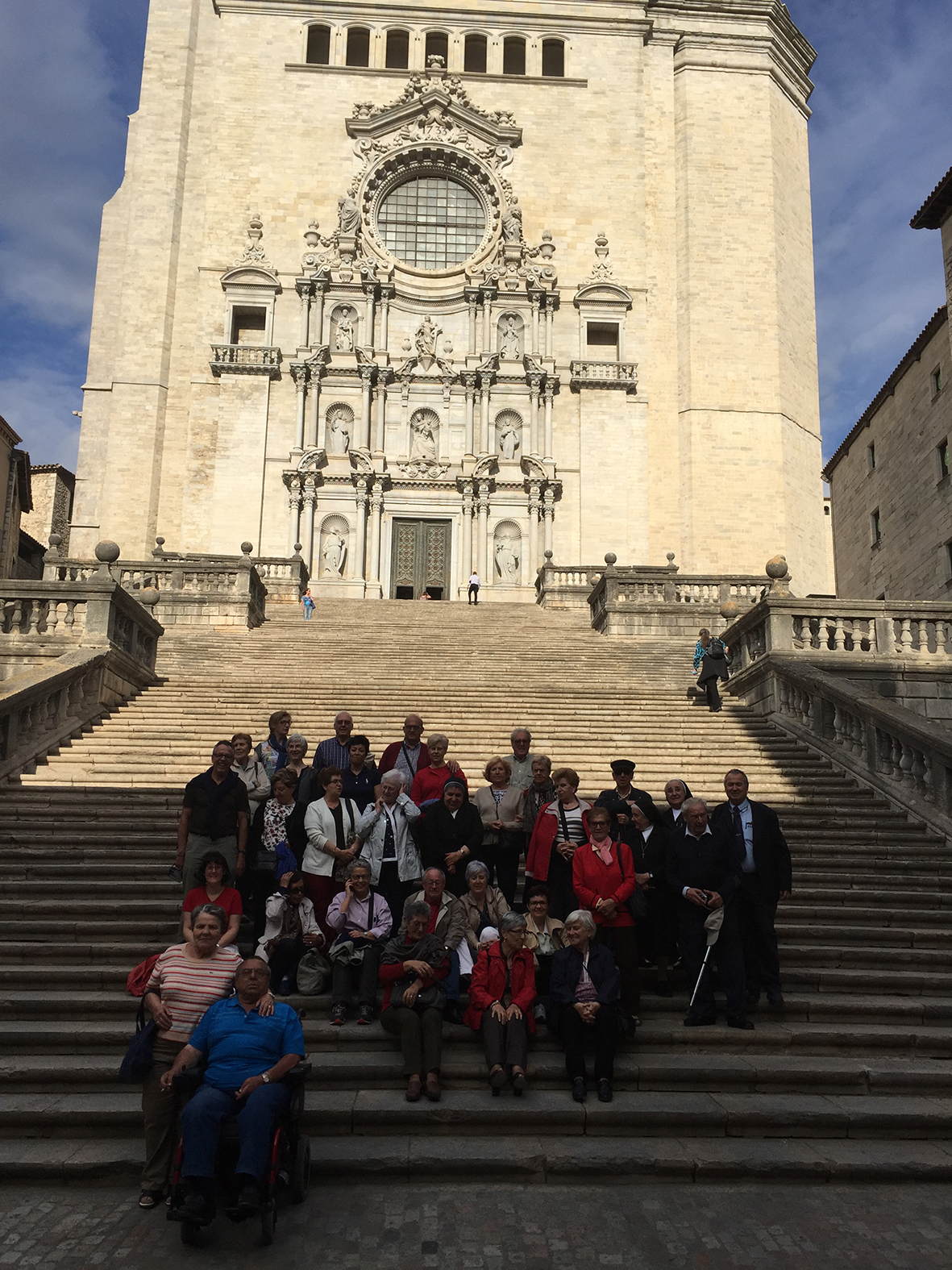 Grupo fachada catedral de Girona