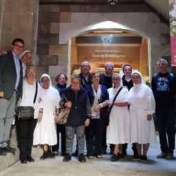 Grupo en la visita al antiguo convento de las mercedarias