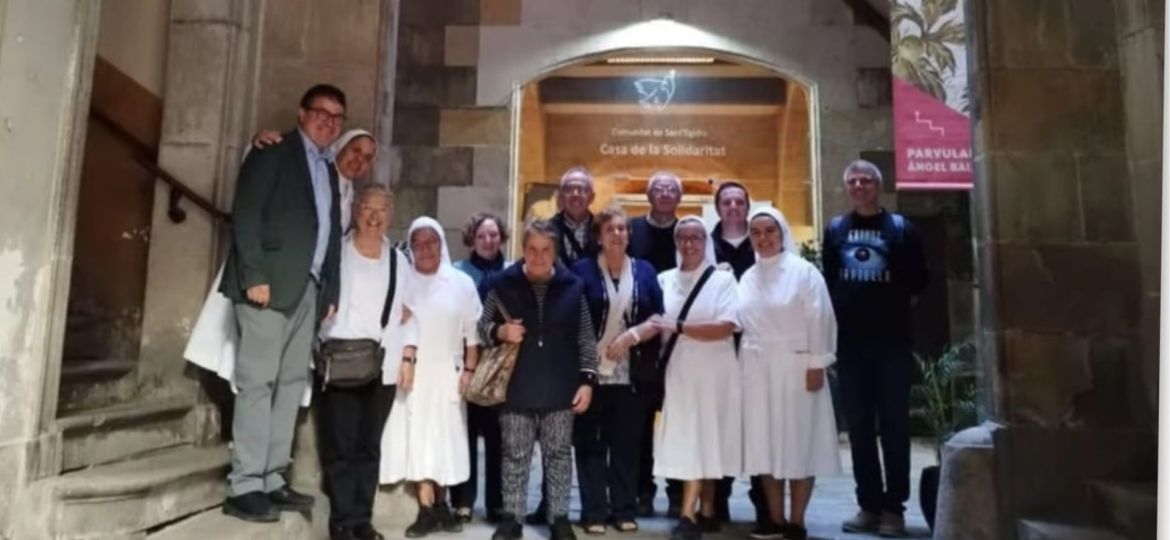 Grupo en la visita al antiguo convento de las mercedarias
