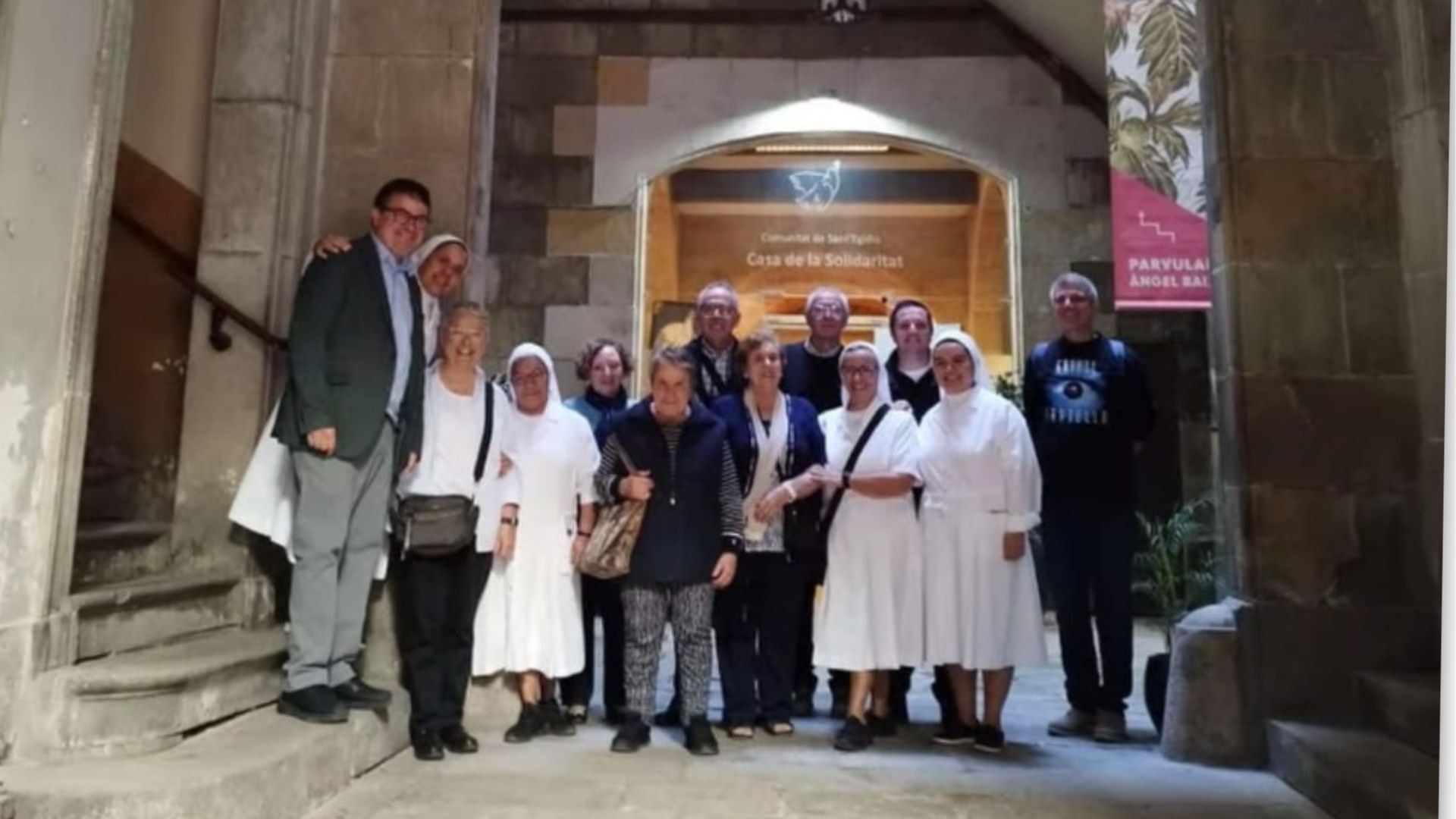 Grupo en la visita al antiguo convento de las mercedarias