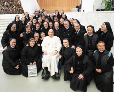 Madres de Desamparados y San José de la Montaña junto al papa Francisco