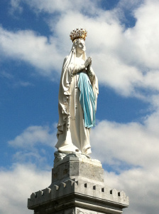 Nuestra Señora de Lourdes. Peregrinación desde el Santuario de San José de la Montaña.