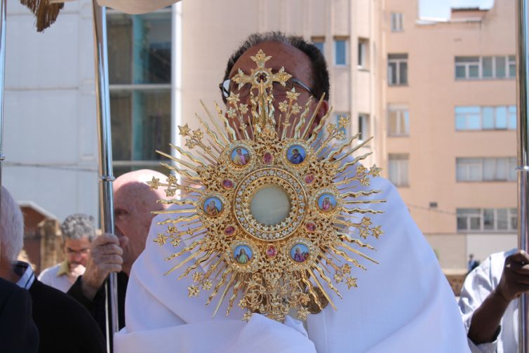 Procesión Custodia. Santuario San José de la Montaña. Barcelona