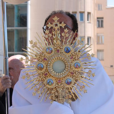 Procesión Custodia. Santuario San José de la Montaña. Barcelona